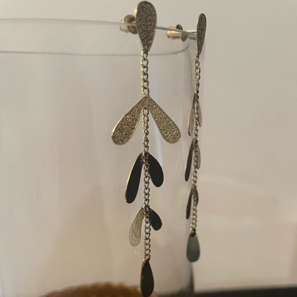 ♡Gold♡ Heart leaves earrings!♡ - Picture 2 of 5